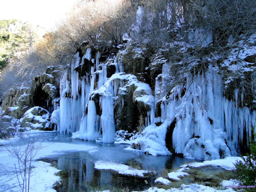 Espectáculo invernal en el Nacimiento del Cuervo
