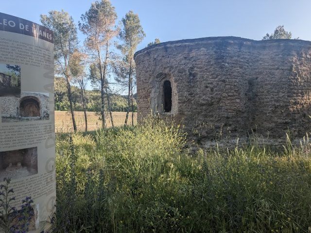 Ermita Mausoleo de Llanes