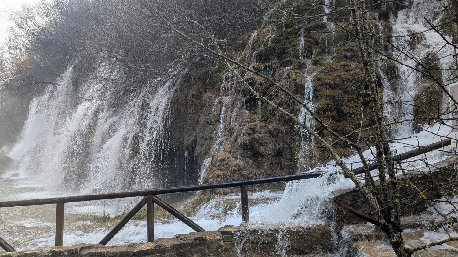 Nacimiento del Río Cuervo: Guía para una visita inolvidable
